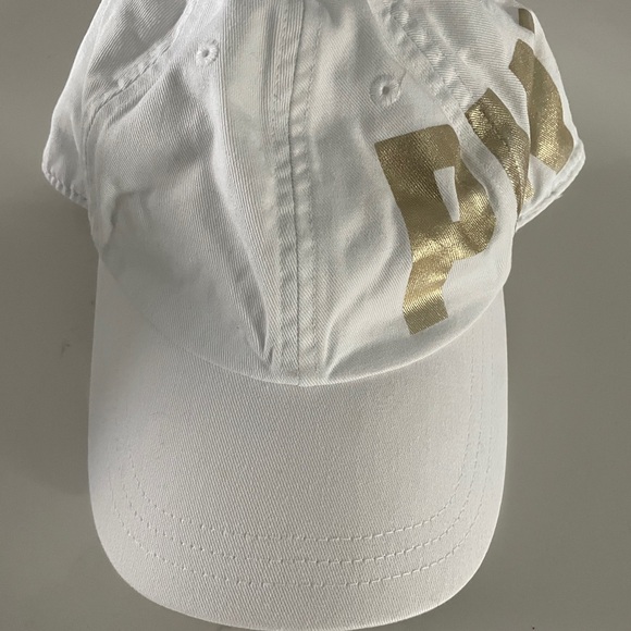 Pink hat - Picture 1 of 2